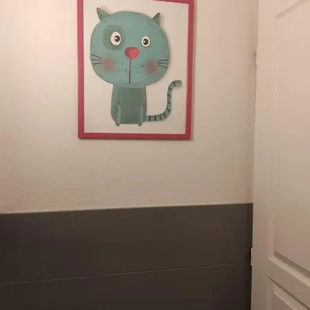 Apartment Joli Dans Quartier Calme De
