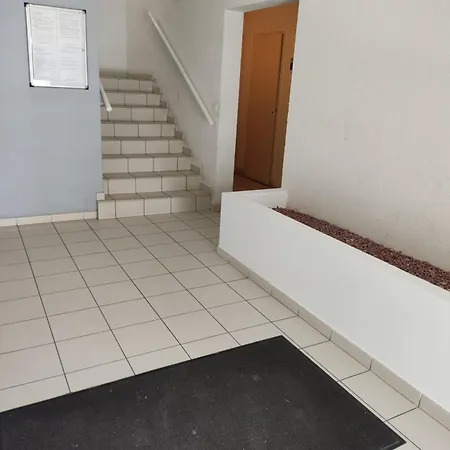 Joli Dans Quartier Calme De Perpignan
